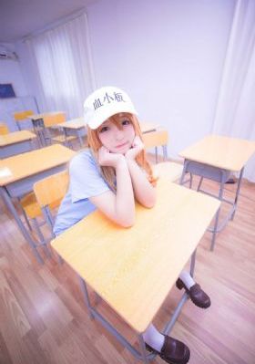 瑜伽少女电影免费看_十万网红美女美酱